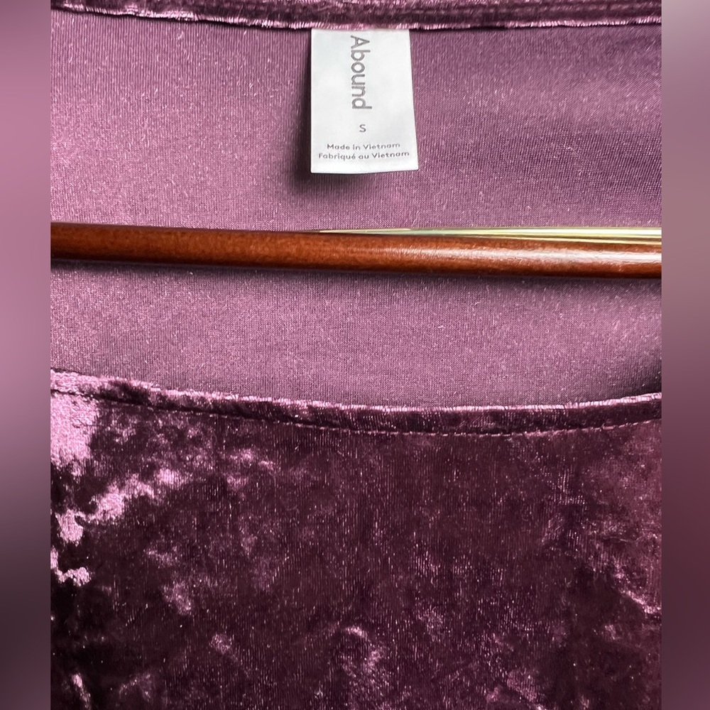Abound crop top scoop neck women's size a purple long sleeve - Picture 4 of 4